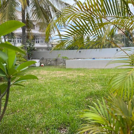 Seasons Break Apartment Pereybere Pereybere Beach Esterno foto